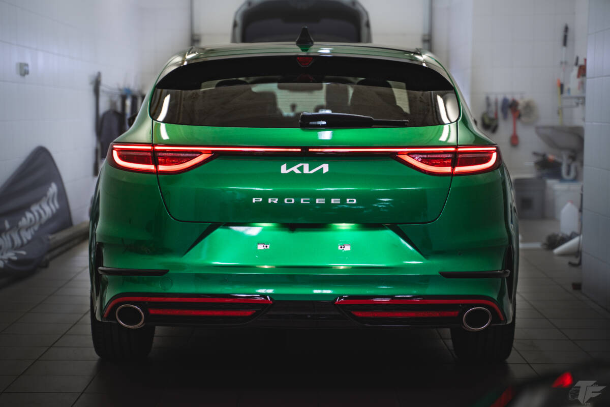 Kia ProCeed zmiana koloru na 3M Gloss Green Envy