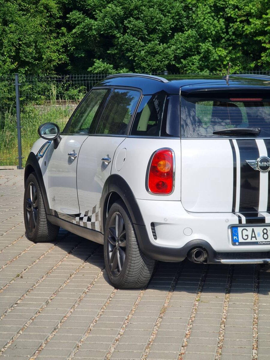 Mini Clubman – pasy